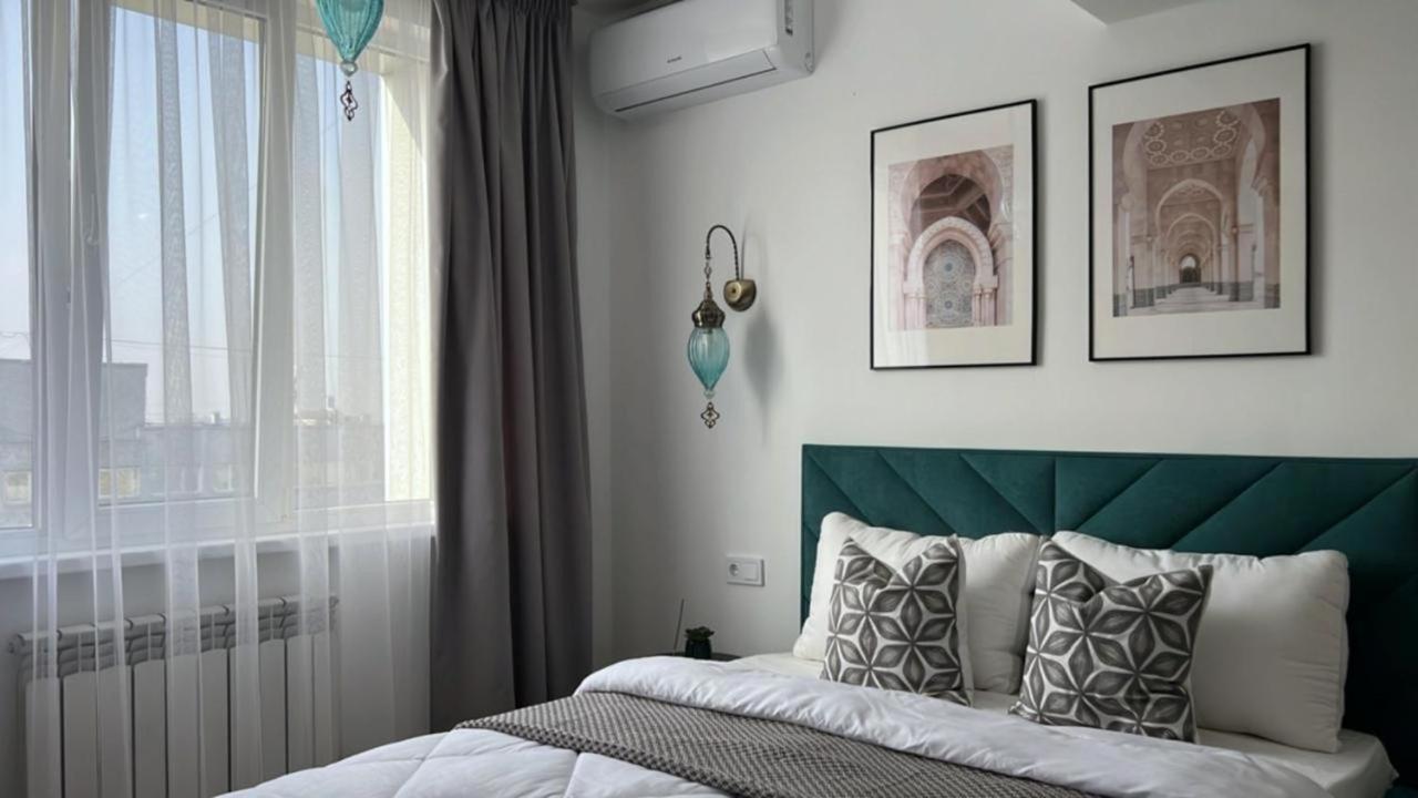 Apartment Eastern Style In Golden Square!