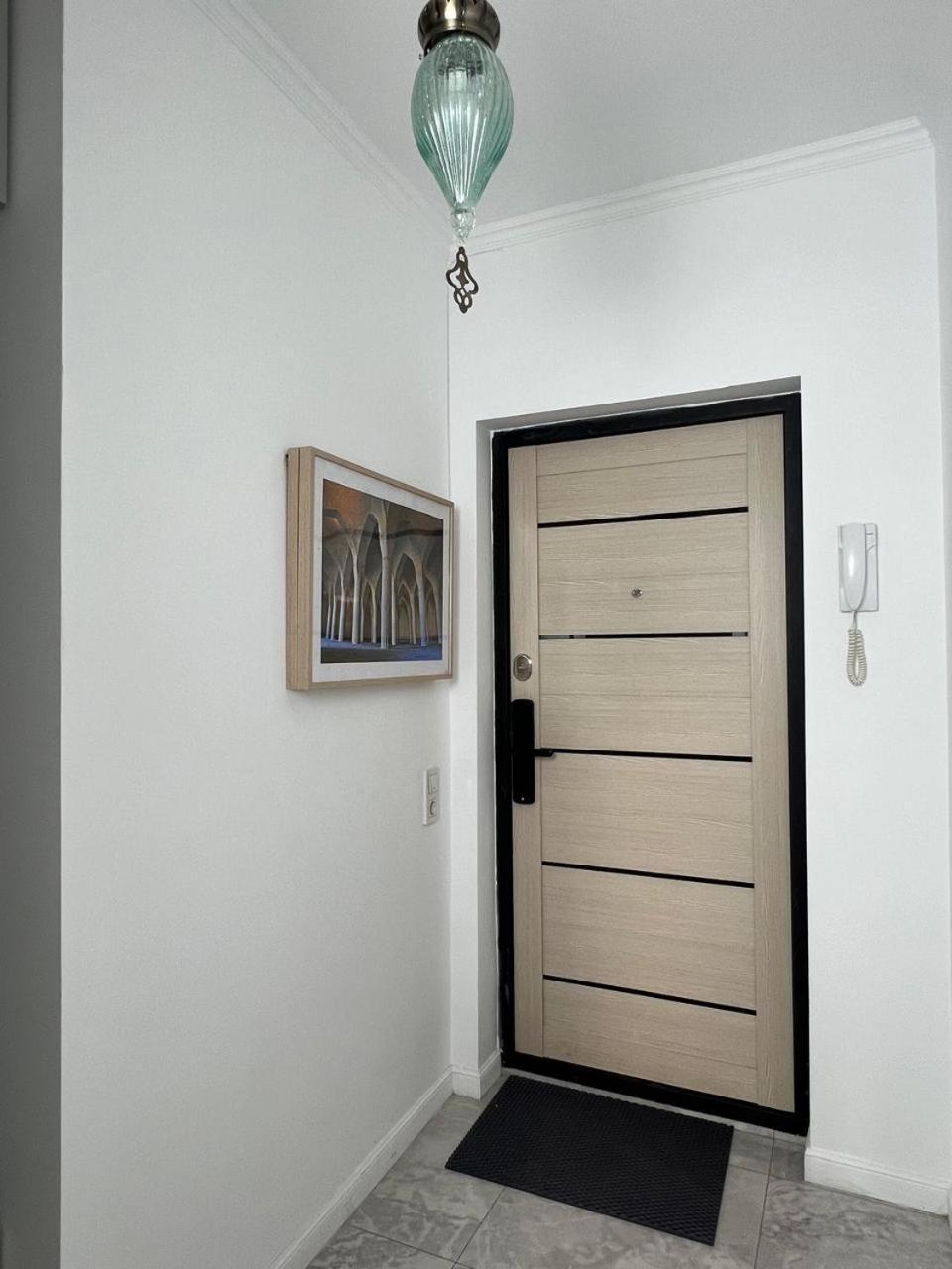 Apartment Eastern Style In Golden Square! *