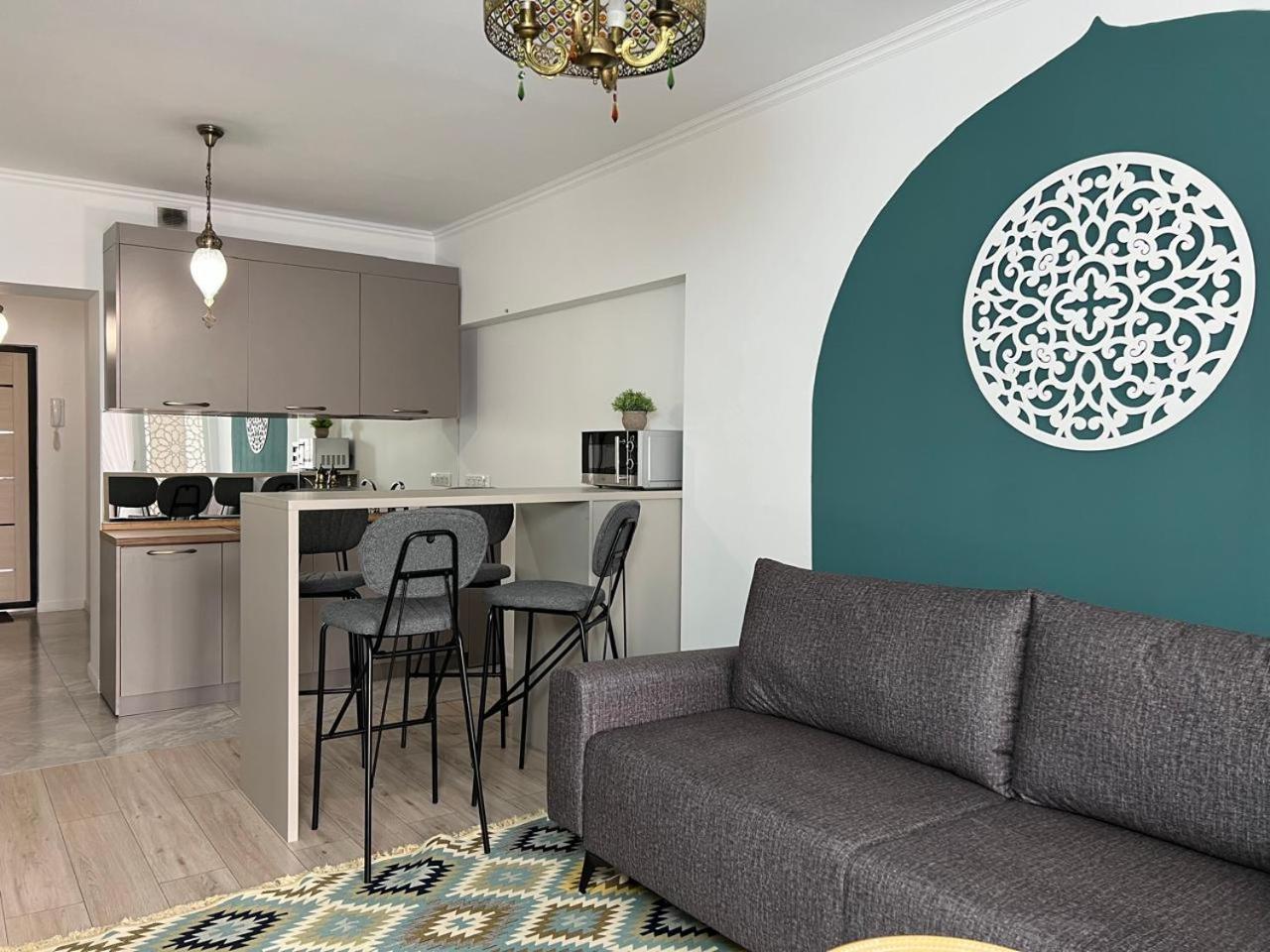 Eastern Style In Golden Square! Apartment Almaty